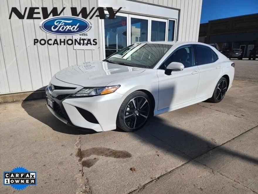 2020 Toyota Camry XSE photo 1