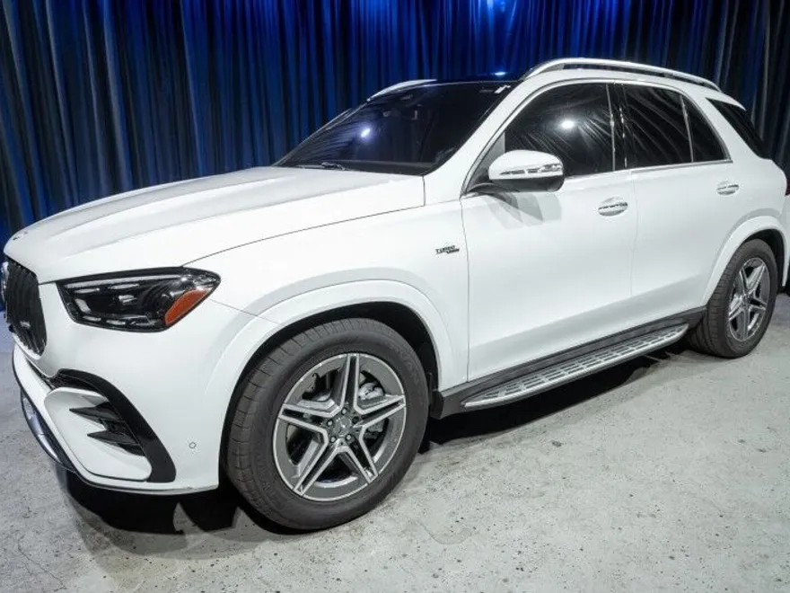 2026 Mercedes Benz GLS 450 4MATIC photo 1