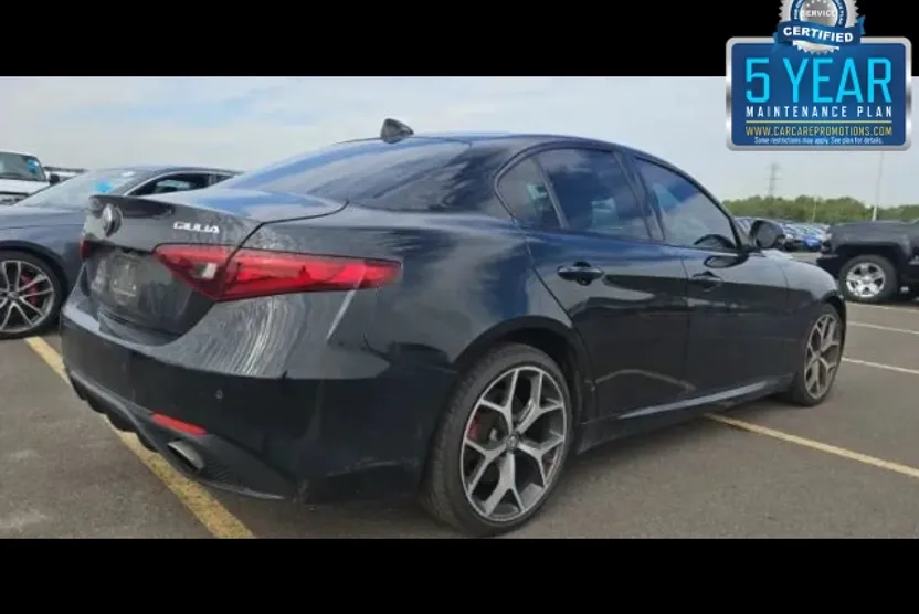 2018 Alfa Romeo Giulia Ti Sport photo 1