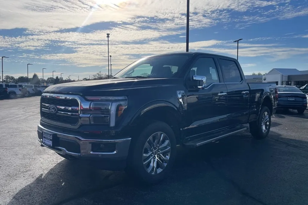 2025 Ford F-150 Lariat photo 1