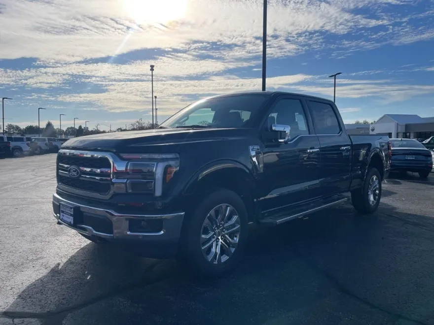 2025 Ford F-150 Lariat photo 1