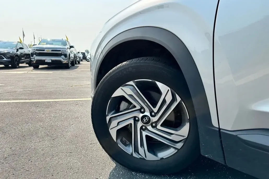2023 Hyundai Santa Fe SEL photo 1