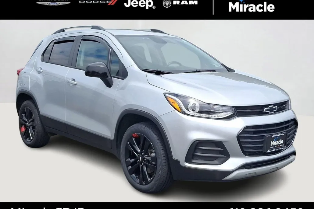 2022 Chevrolet Trax LT photo 1