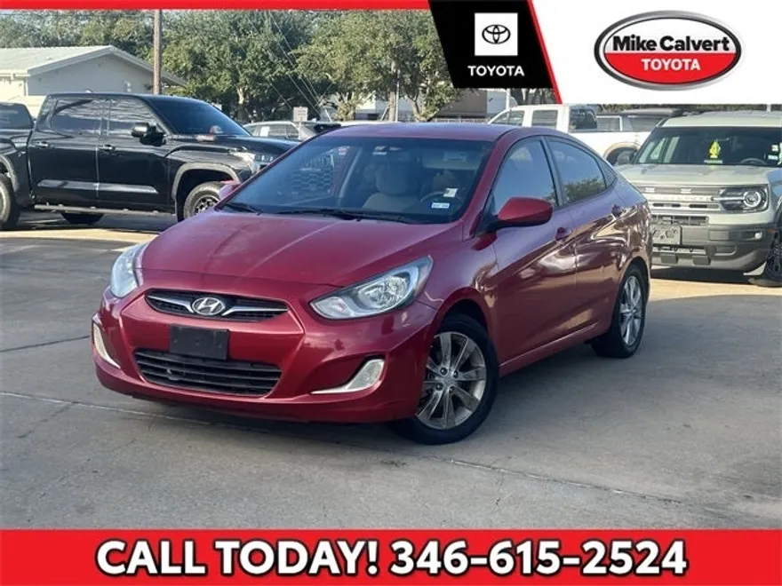 2012 Hyundai Accent GLS photo 1