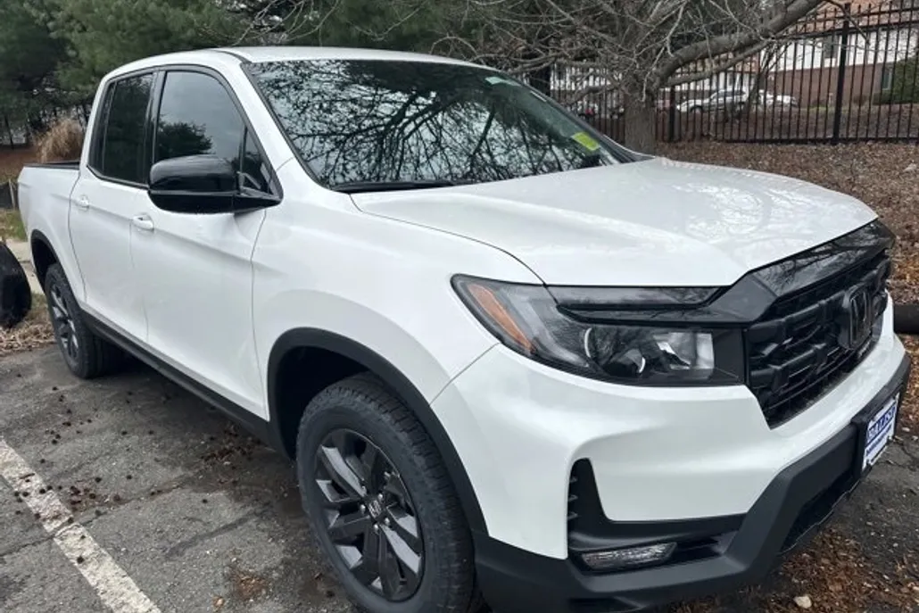 2025 Honda Ridgeline Sport photo 1