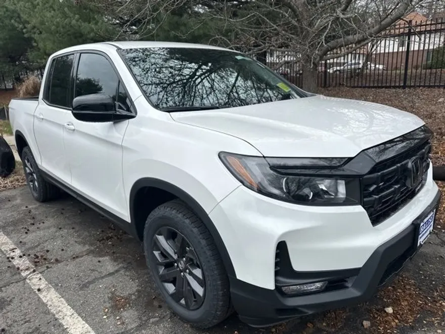 2025 Honda Ridgeline Sport photo 1