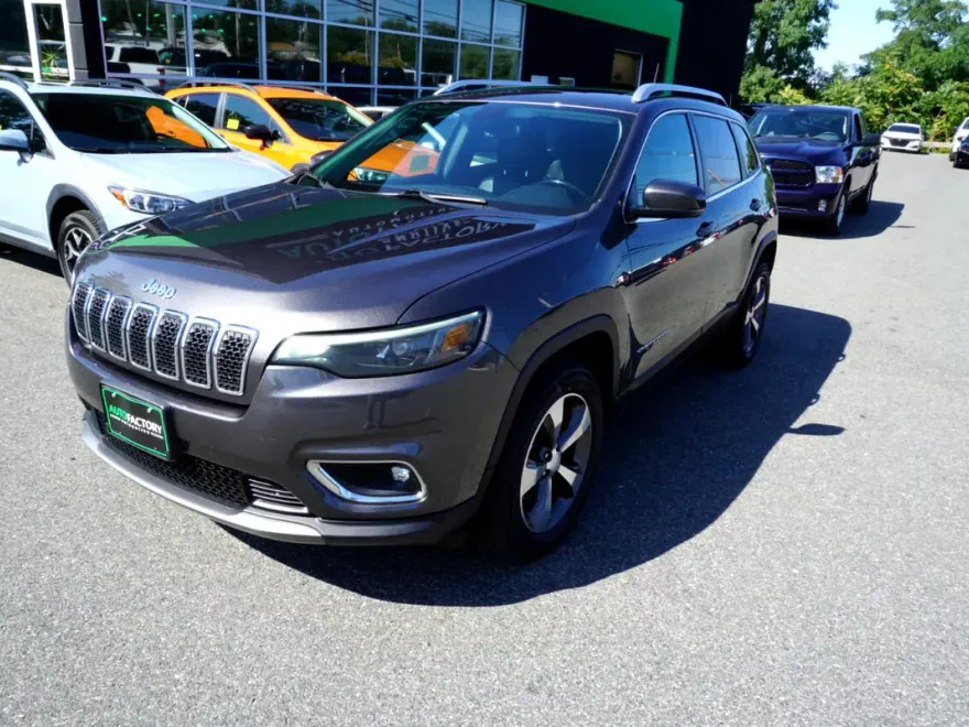2019 Jeep Cherokee Limited photo 1