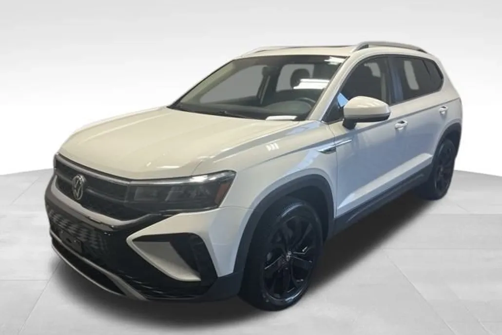 2022 Volkswagen Taos SE photo 1