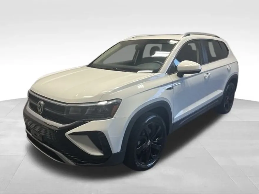 2022 Volkswagen Taos SE photo 1