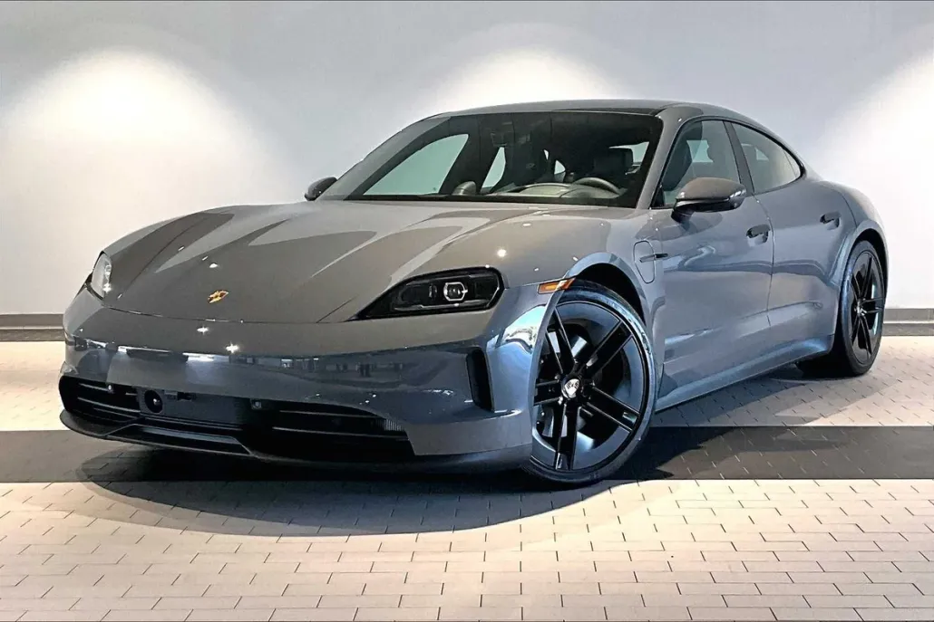 2025 Porsche Taycan 4 photo 1