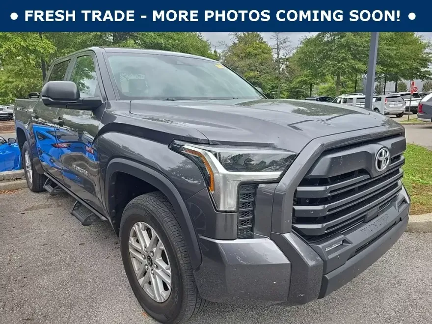 2024 Toyota Tundra SR5 photo 1