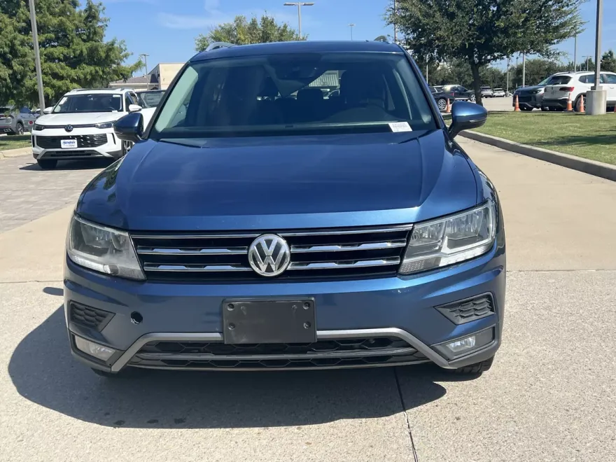 2018 Volkswagen Tiguan SEL photo 1
