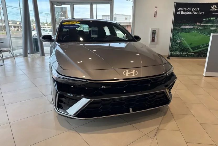 2024 Hyundai Elantra N Line photo 1