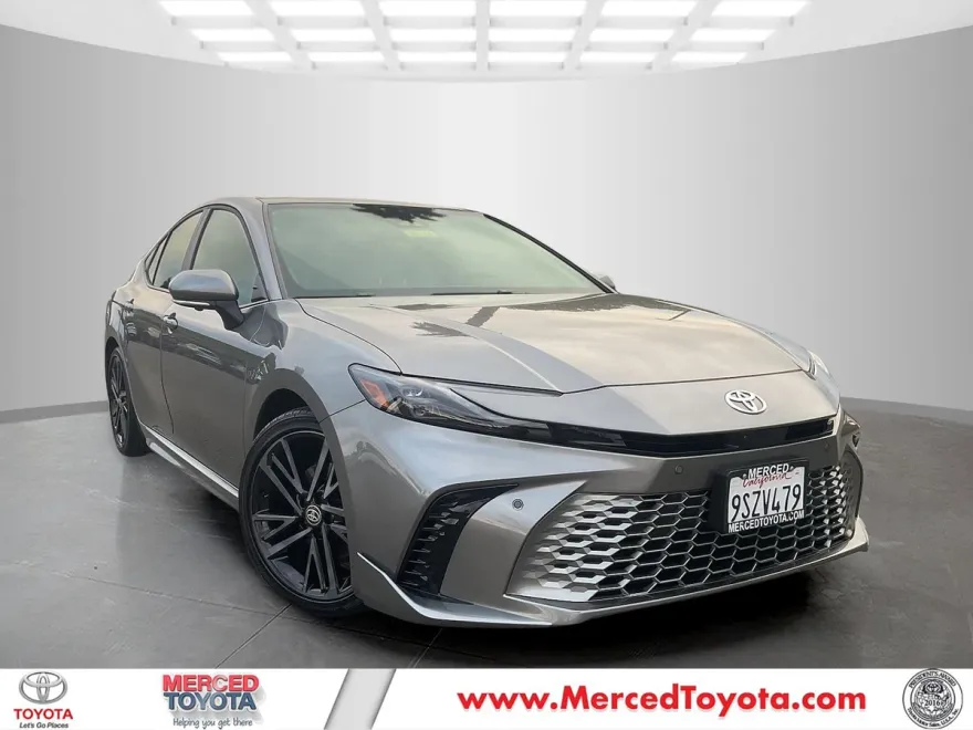 2025 Toyota Camry XSE photo 1