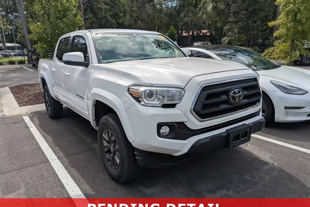 2022 Toyota Tacoma SR5 V6 photo 1