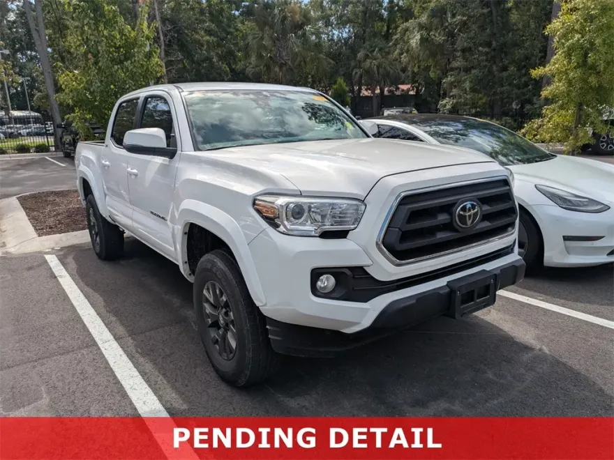 2022 Toyota Tacoma SR5 V6 photo 1