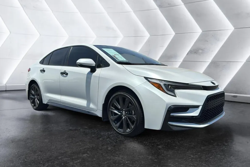 2023 Toyota Corolla XSE photo 1