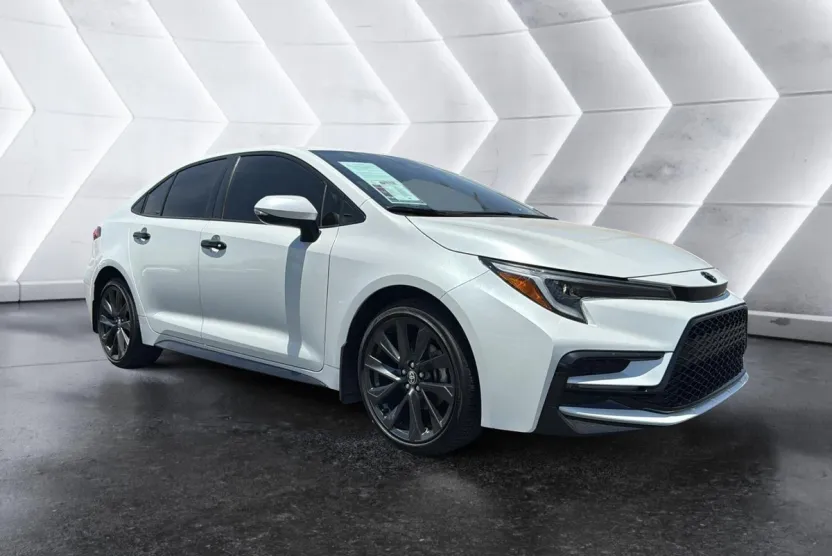 2023 Toyota Corolla XSE photo 1
