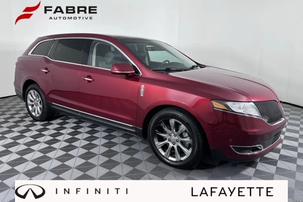 2014 Lincoln MKT EcoBoost photo 1