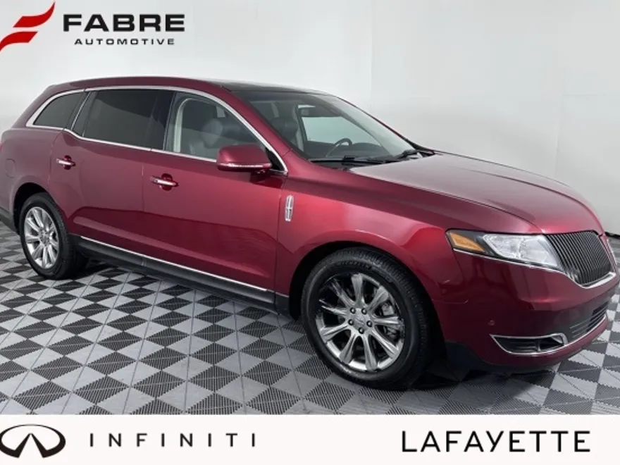 2014 Lincoln MKT EcoBoost photo 1