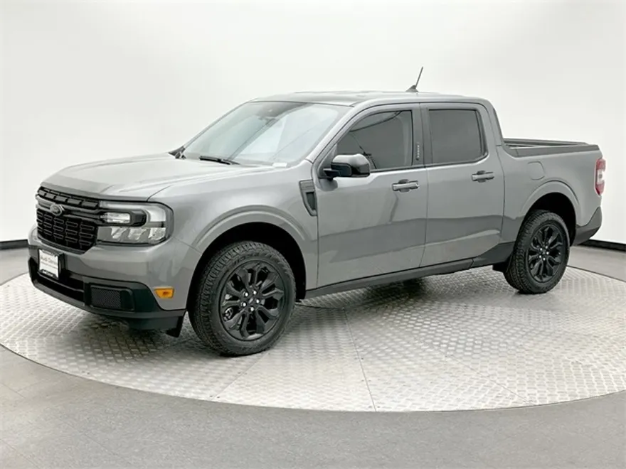 2023 Ford Maverick Lariat photo 1