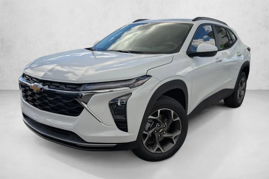 2026 Chevrolet Trax LT photo 1