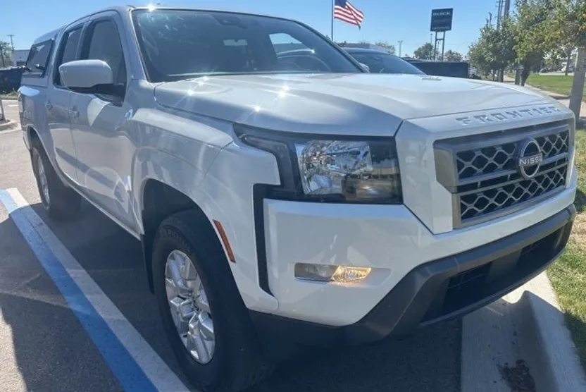 2022 Nissan Frontier SV photo 1