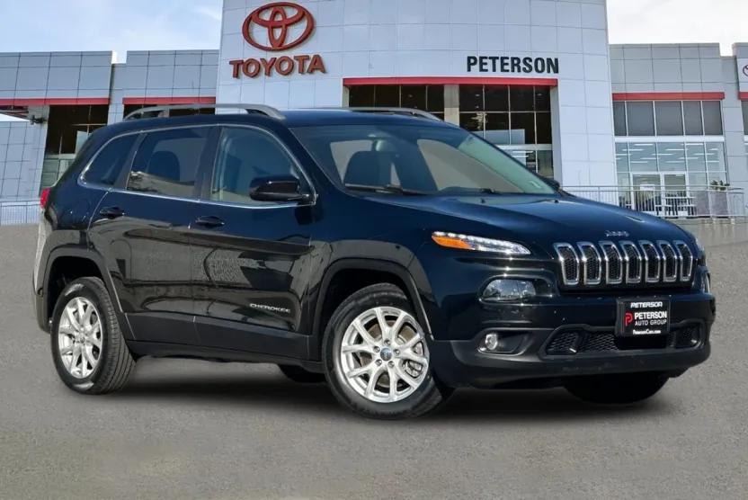 2016 Jeep Cherokee Latitude photo 1
