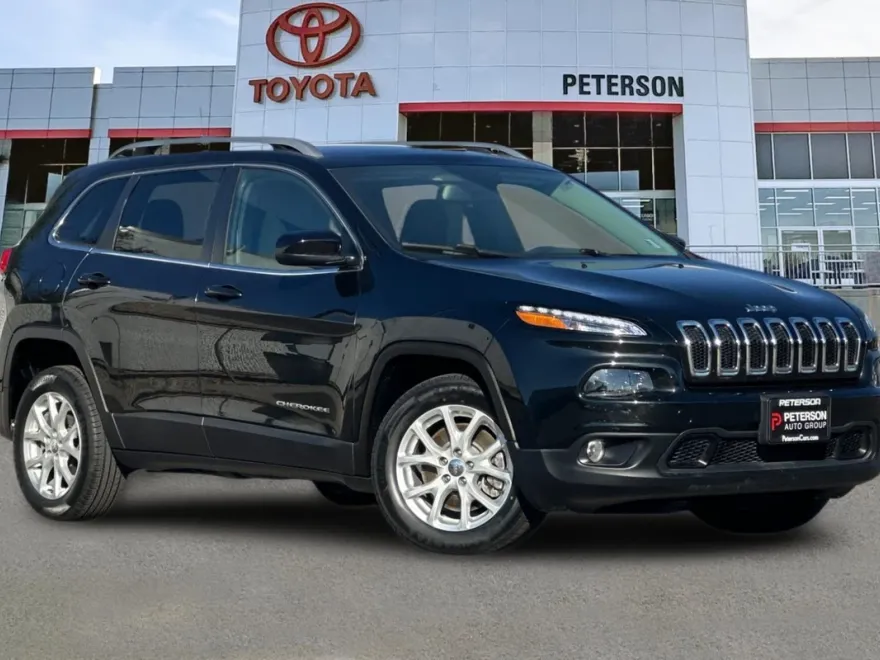 2016 Jeep Cherokee Latitude photo 1