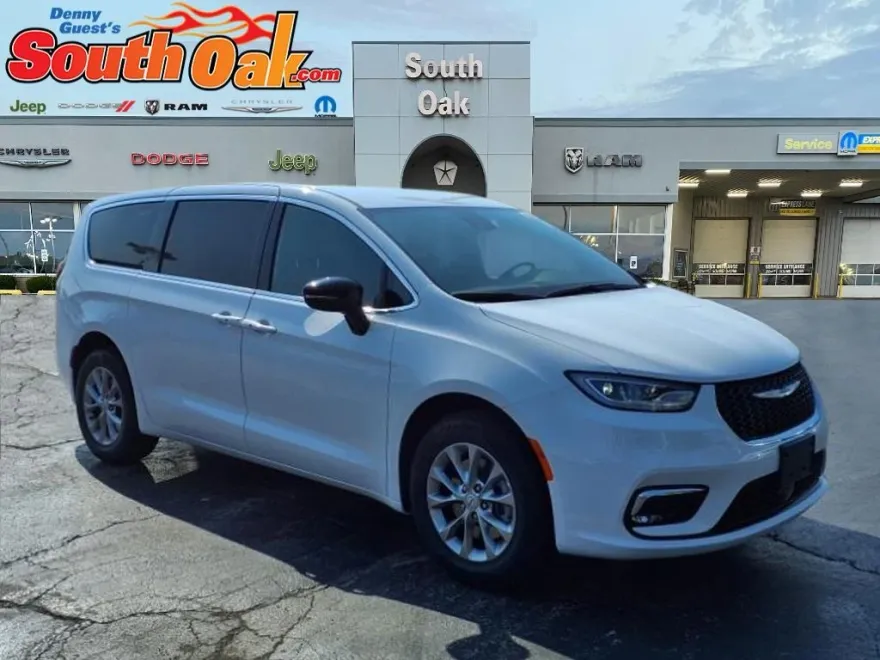 2025 Chrysler Pacifica photo 1
