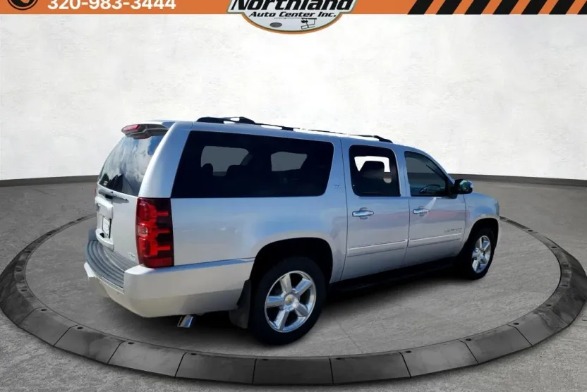 2014 Chevrolet Suburban LTZ photo 1