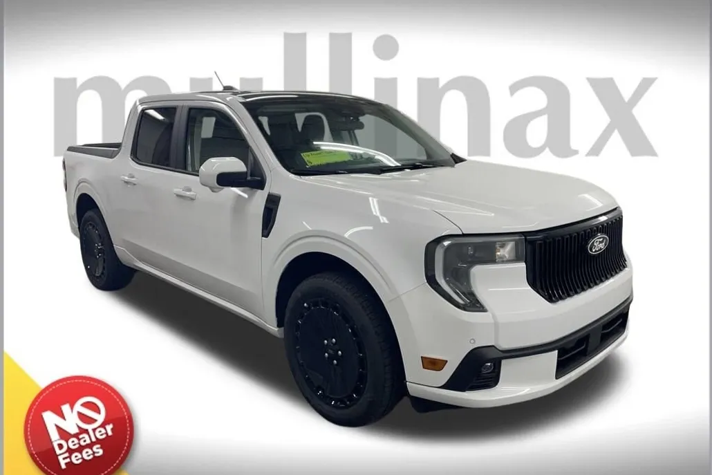 2025 Ford Maverick photo 1