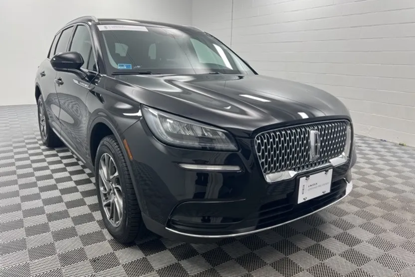 2022 Lincoln Corsair Standard photo 1
