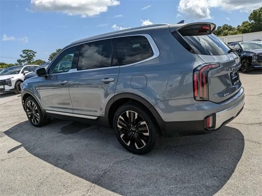 2023 Kia Telluride SX photo 1
