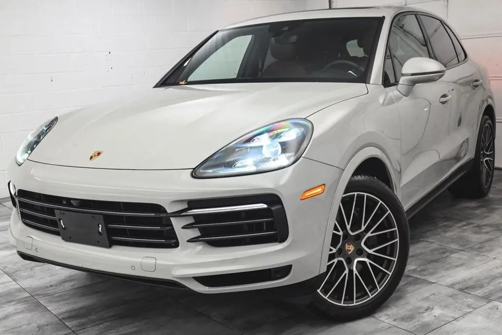 2022 Porsche Cayenne S Platinum Edition photo 1