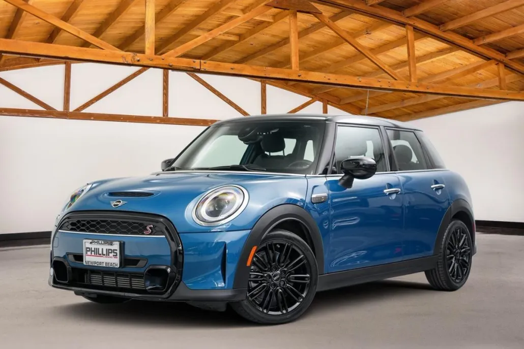 2022 Mini Cooper Hardtop S photo 1