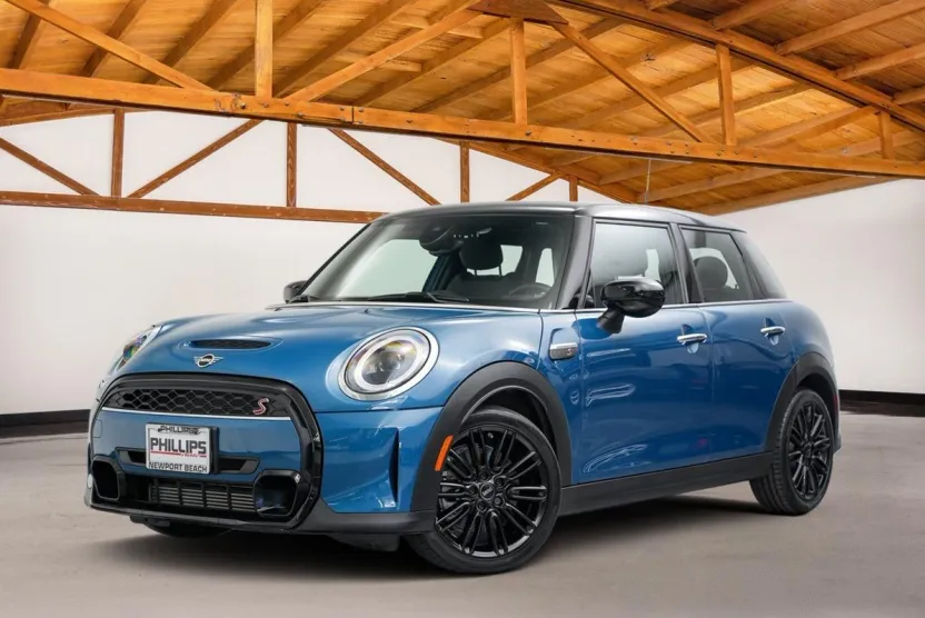 2022 Mini Cooper Hardtop S photo 1
