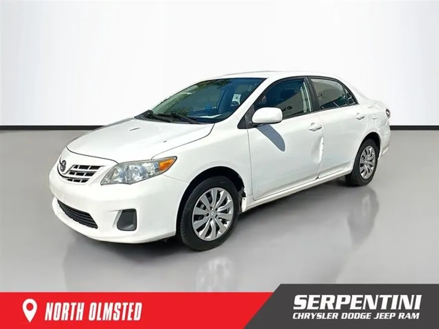 2013 Toyota Corolla photo 1
