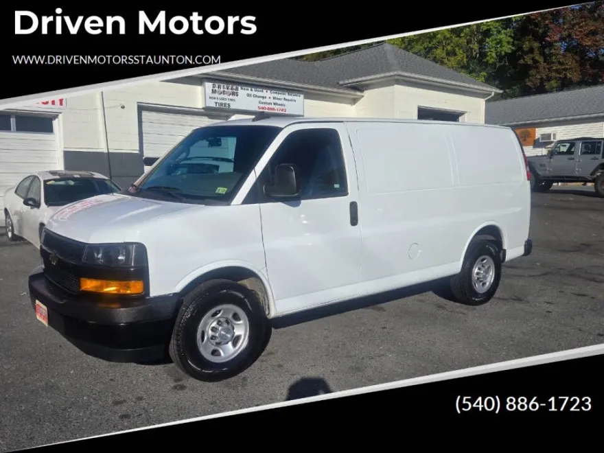 2018 Chevrolet Express Cargo photo 1