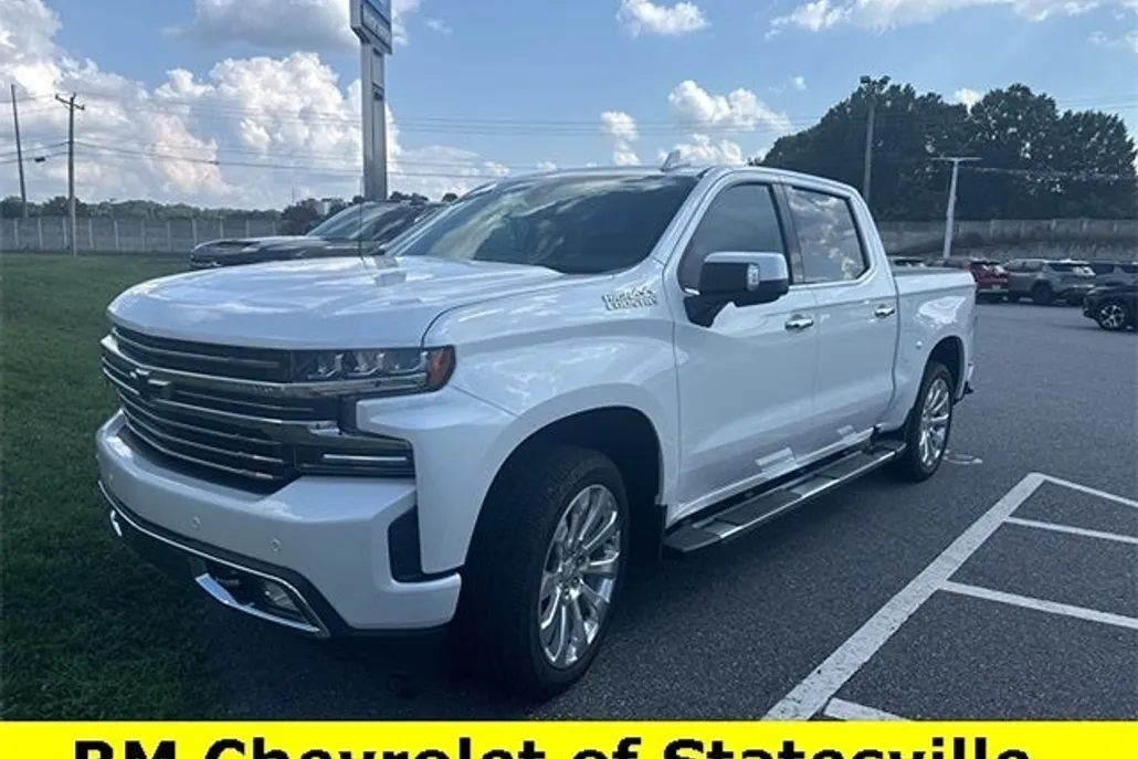 2022 Chevrolet Silverado 1500 High Country photo 1