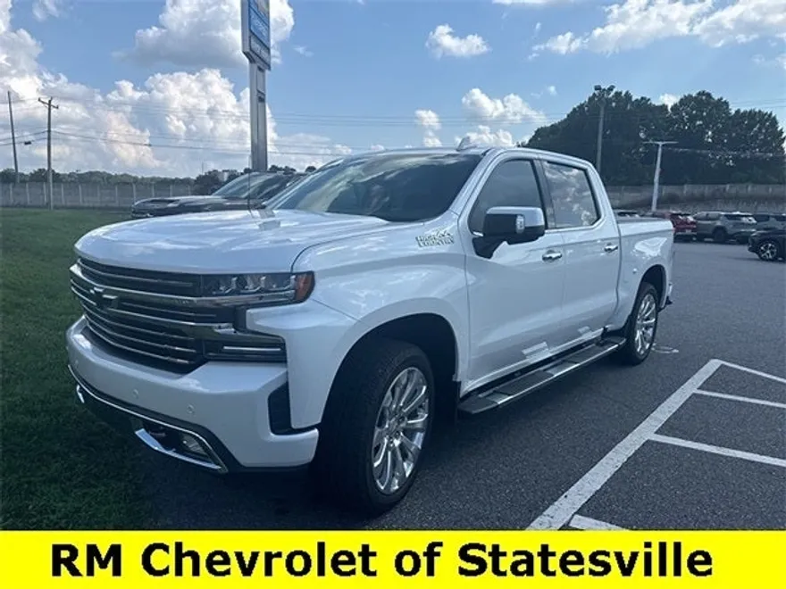2022 Chevrolet Silverado 1500 High Country photo 1