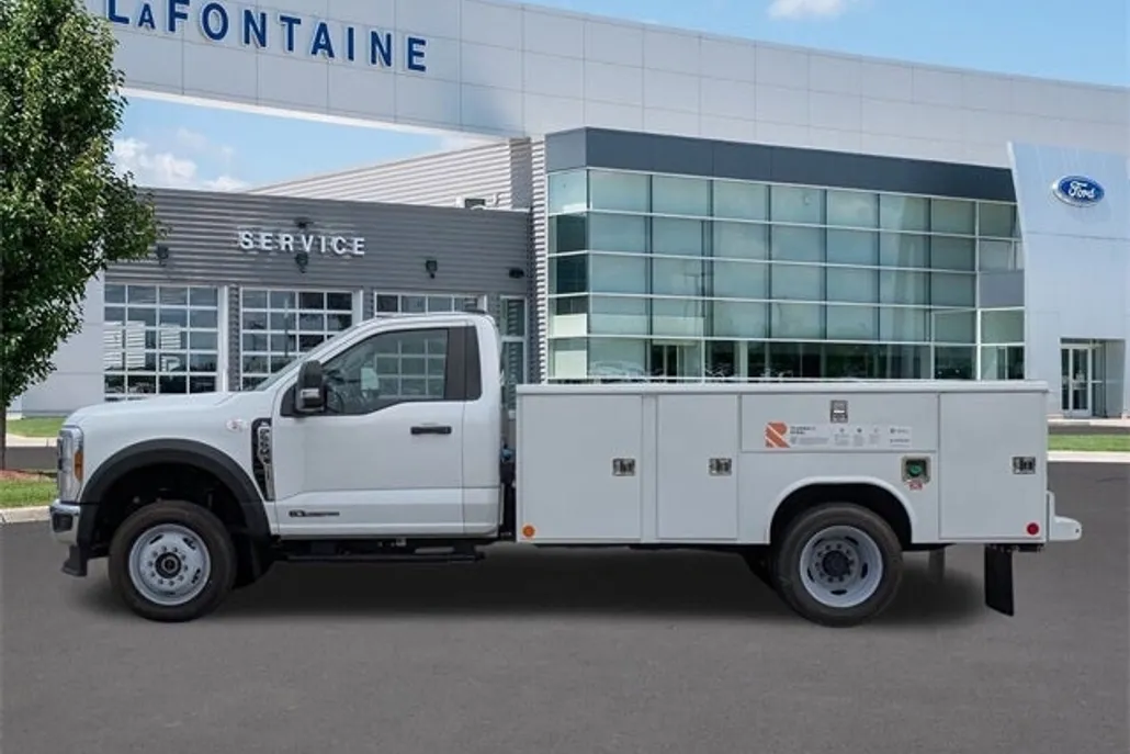 2024 Ford F-550 XL photo 1