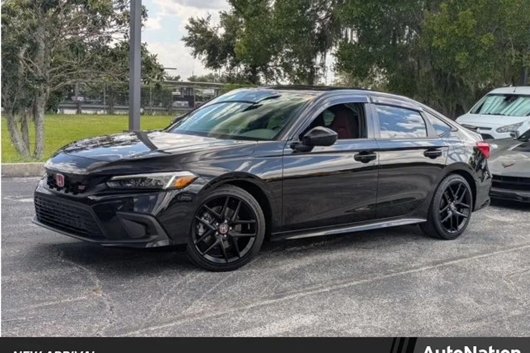 2022 Honda Civic Si photo 1