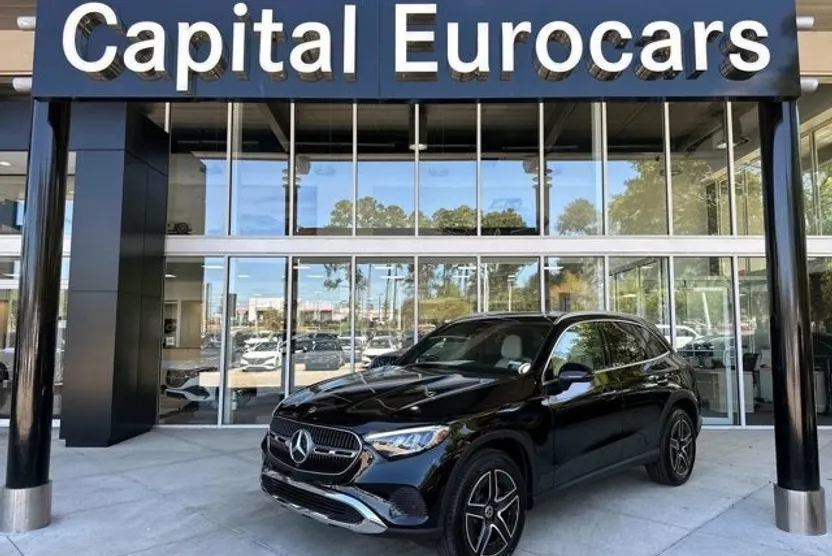 2026 Mercedes Benz GLC 300 4MATIC photo 1