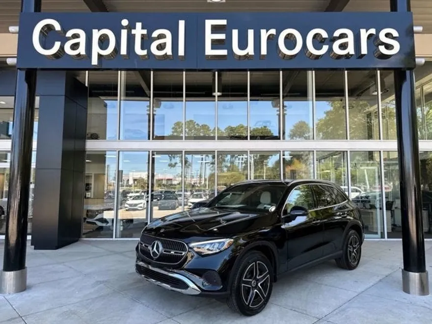 2026 Mercedes Benz GLC 300 4MATIC photo 1