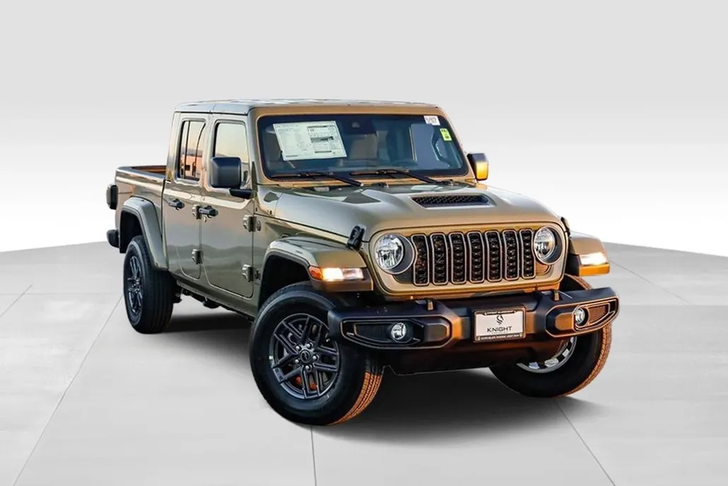 2025 Jeep Gladiator Sport S photo 1