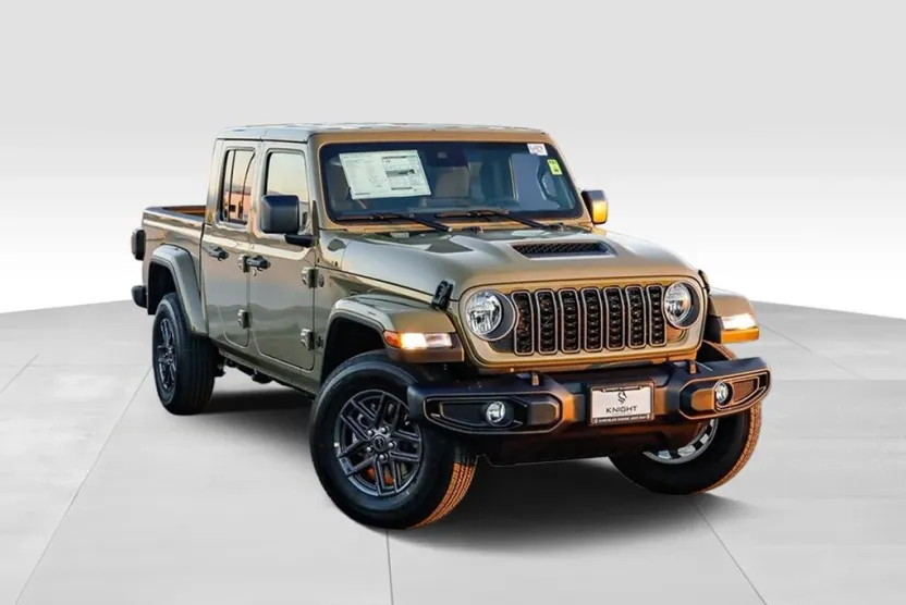 2025 Jeep Gladiator Sport S photo 1