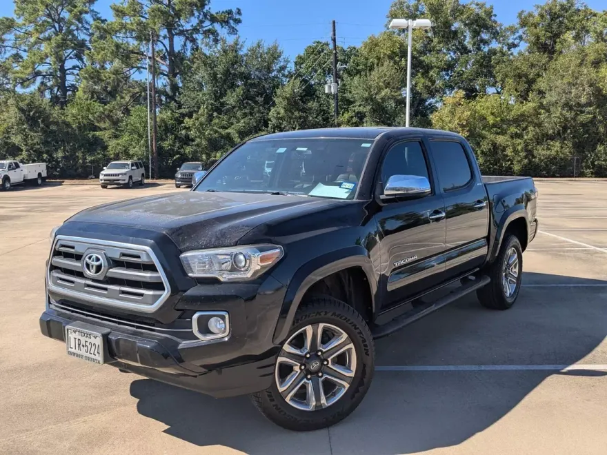 2016 Toyota Tacoma Limited photo 1