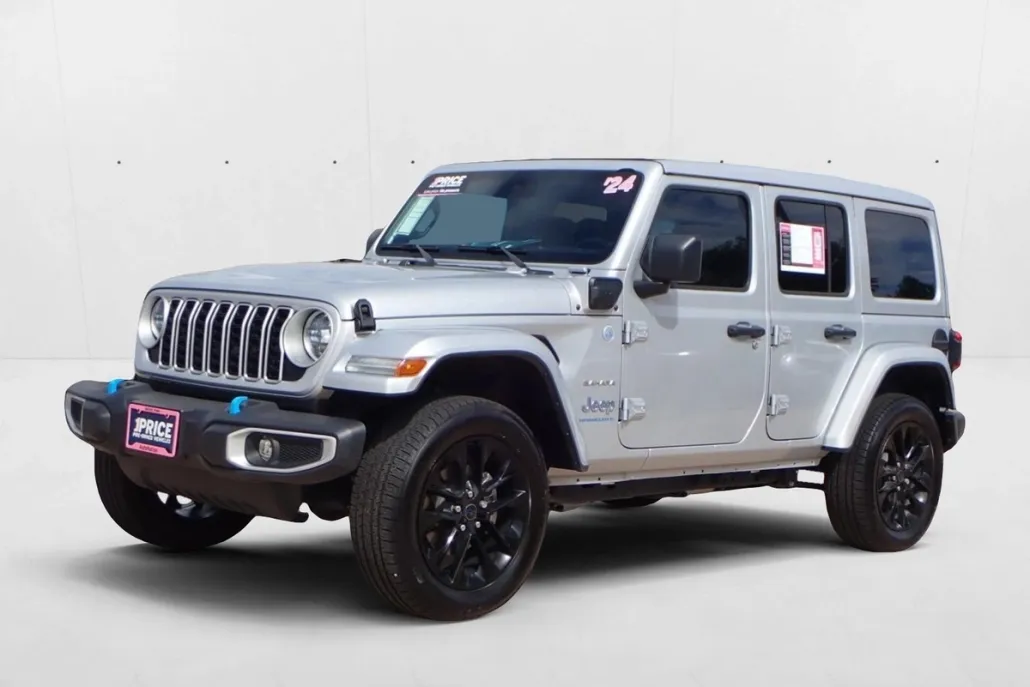 2024 Jeep Wrangler 4xe Sahara photo 1