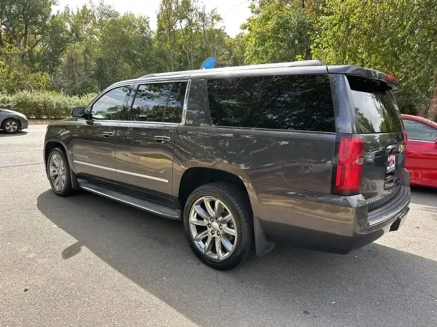 2015 Chevrolet Suburban LTZ photo 1